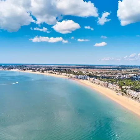 Duplex Ensoleille Avec Terrasse, A 300m De La Apartamento
